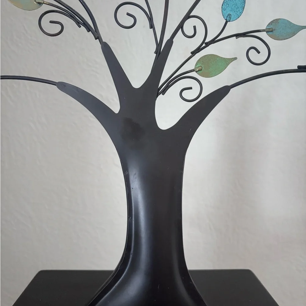 Vintage 2002 Hallmark keepsake large picture frame tree. - Picture 3 of 8